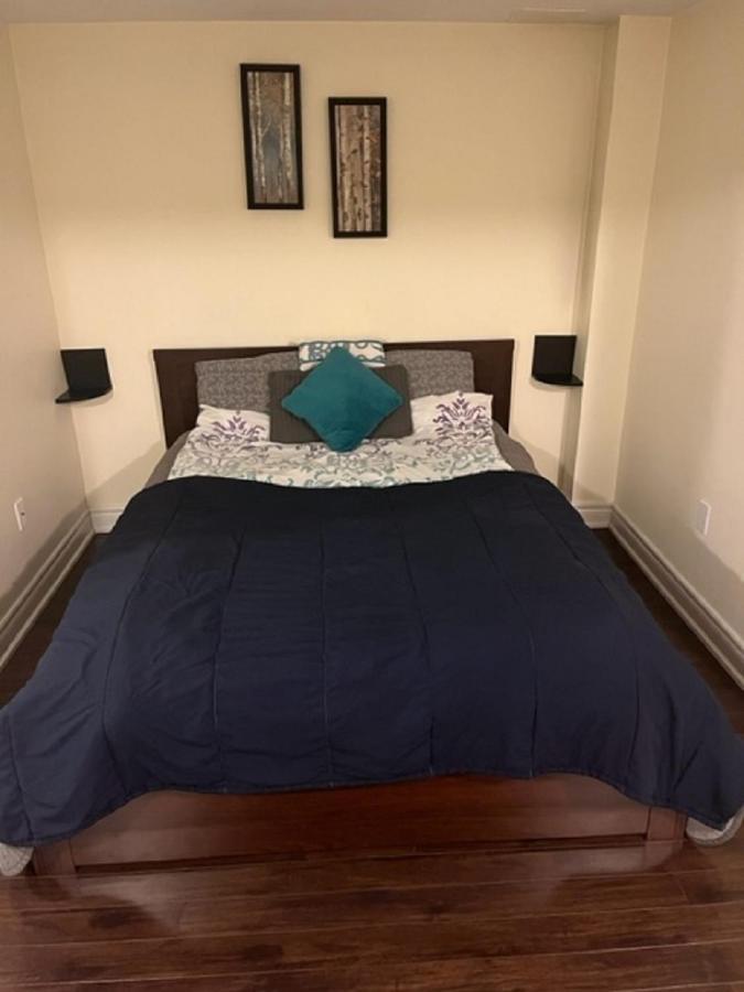 Cozy & Spacious Suite With Private Bathroom Near Toronto Airport ! Mississauga Exteriér fotografie
