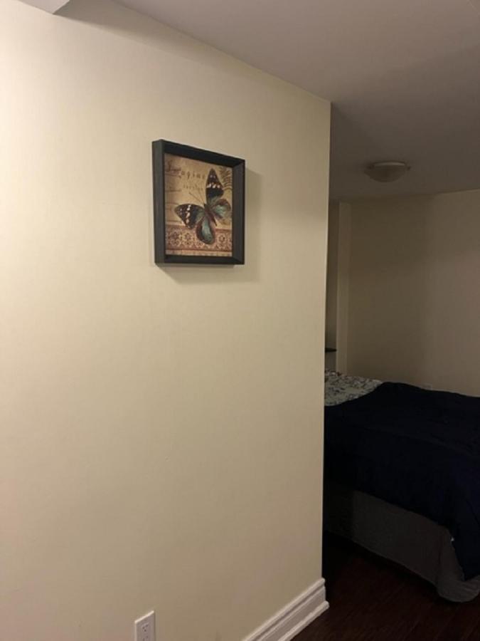 Cozy & Spacious Suite With Private Bathroom Near Toronto Airport ! Mississauga Exteriér fotografie