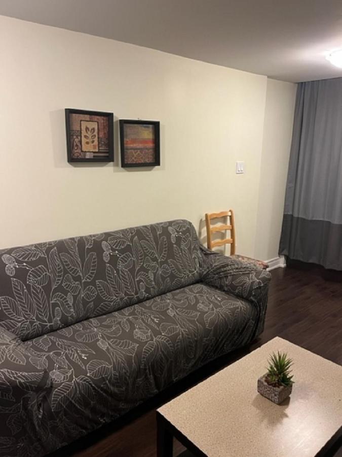 Cozy & Spacious Suite With Private Bathroom Near Toronto Airport ! Mississauga Exteriér fotografie